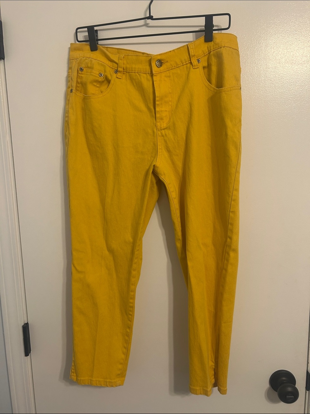 DG2 by Diane Gilman Yellow Capris